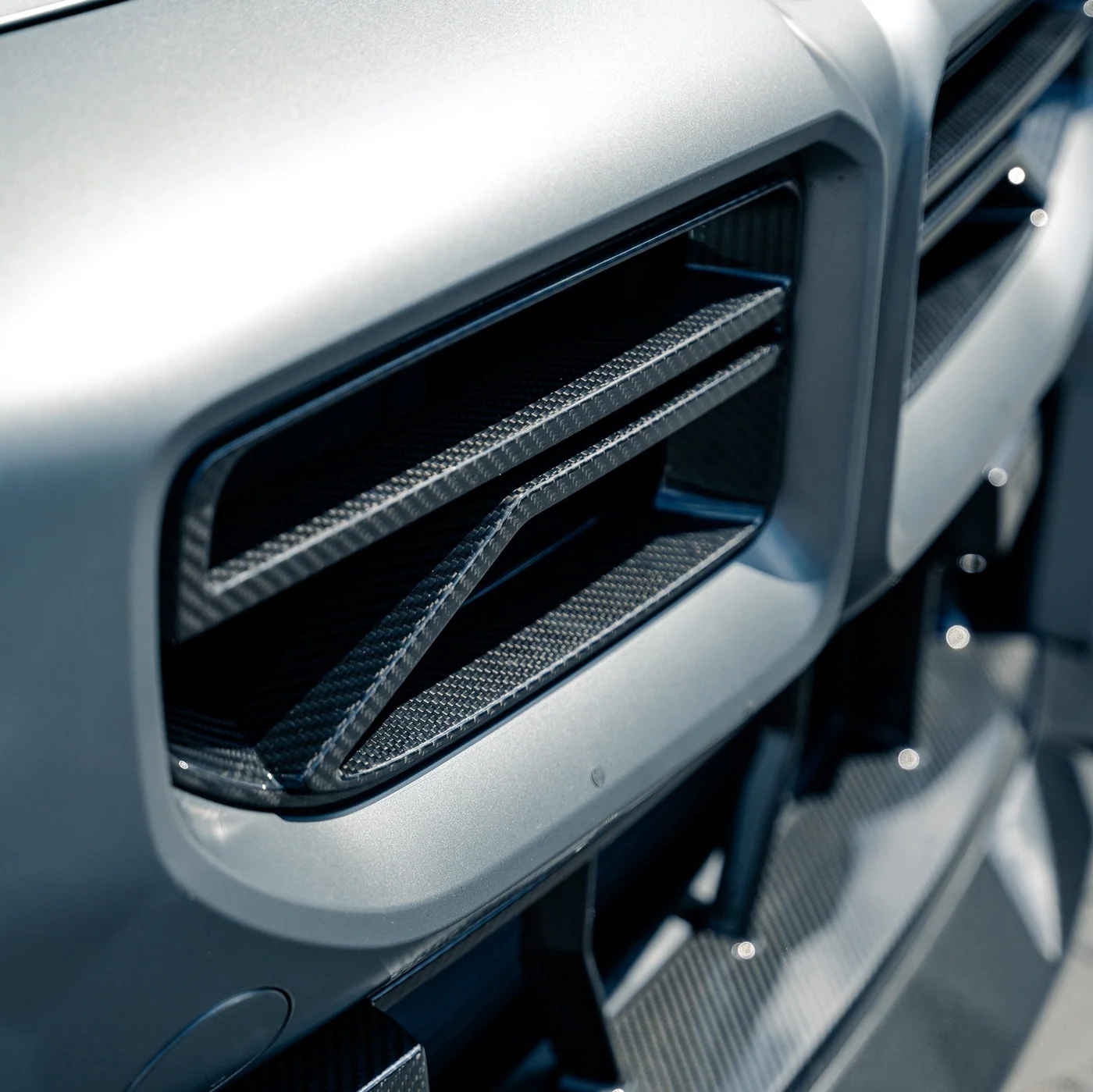 Carbon Grille V-Style for BMW M2 G87 - SOOQOO - Image 8